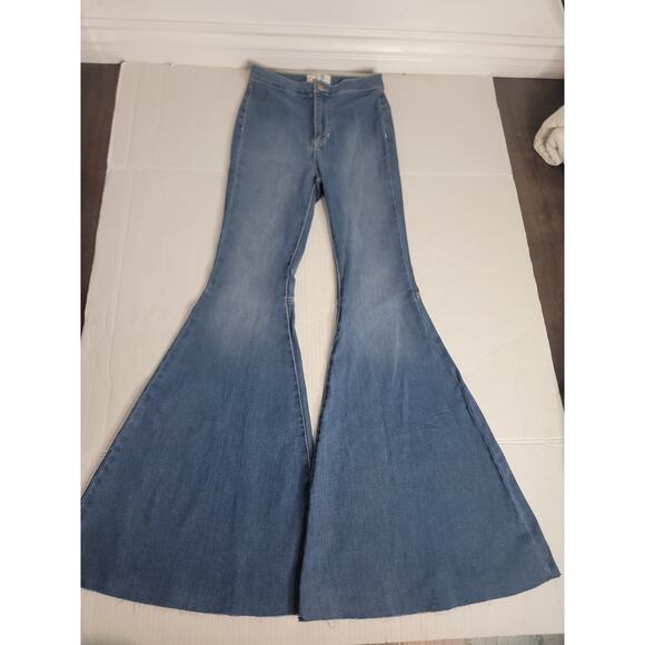 Free People Jeans Sz 27 X 34 Just Float On Flare Fray Festival 70' Insp OB826353 - Picture 2 of 9
